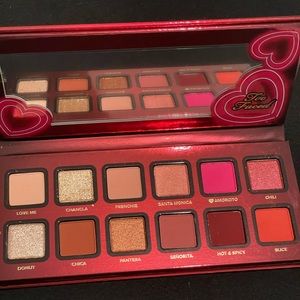 Too Faced Amor Caliente Eye Shadow Palette